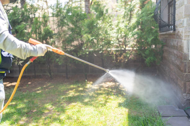 Best Commercial Pest Control Services  in Reedsville, WI